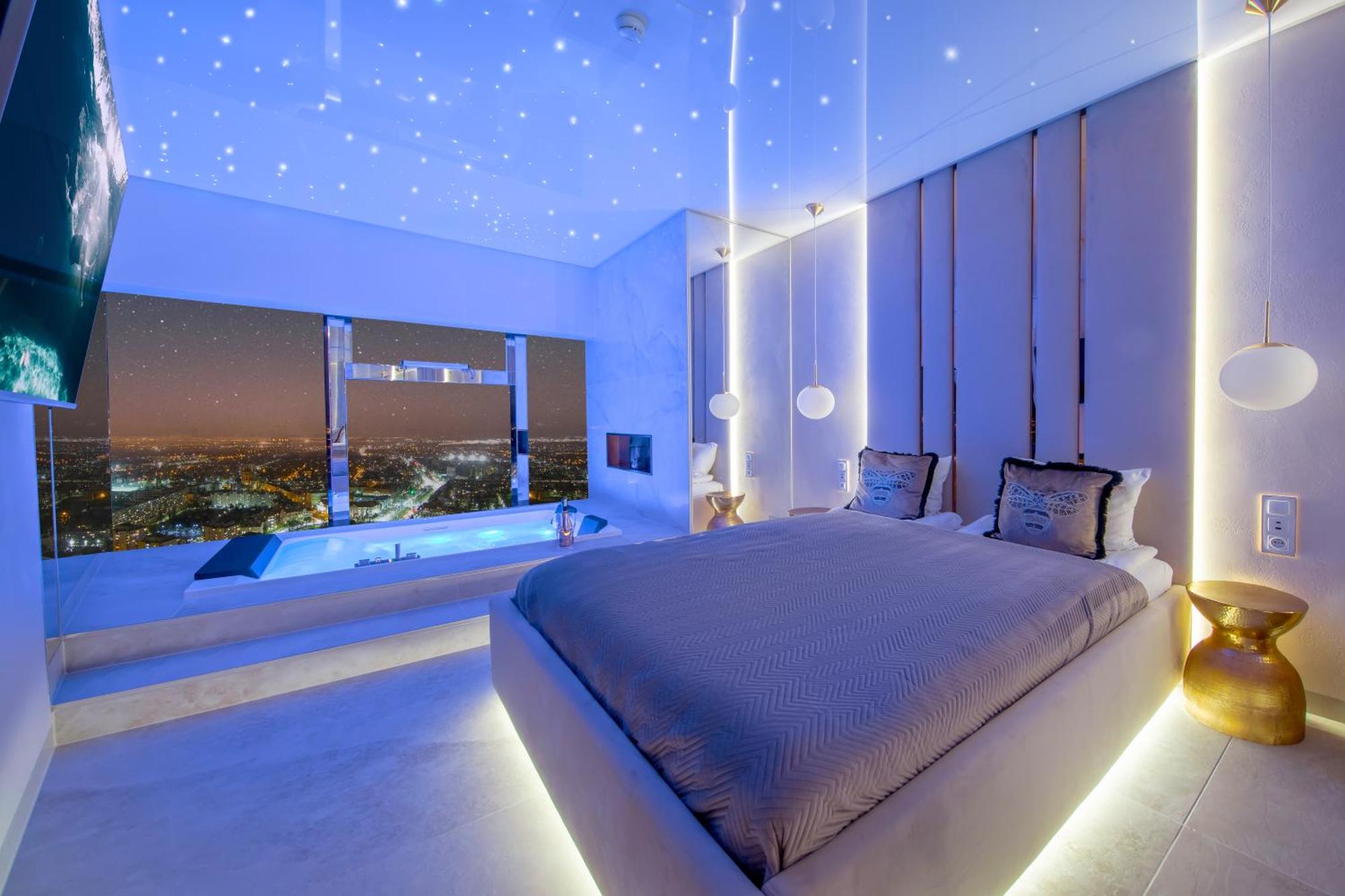Apartamenty Sky Tower Z Jakuzzi Przy Oknie Вроцлав Екстериор снимка