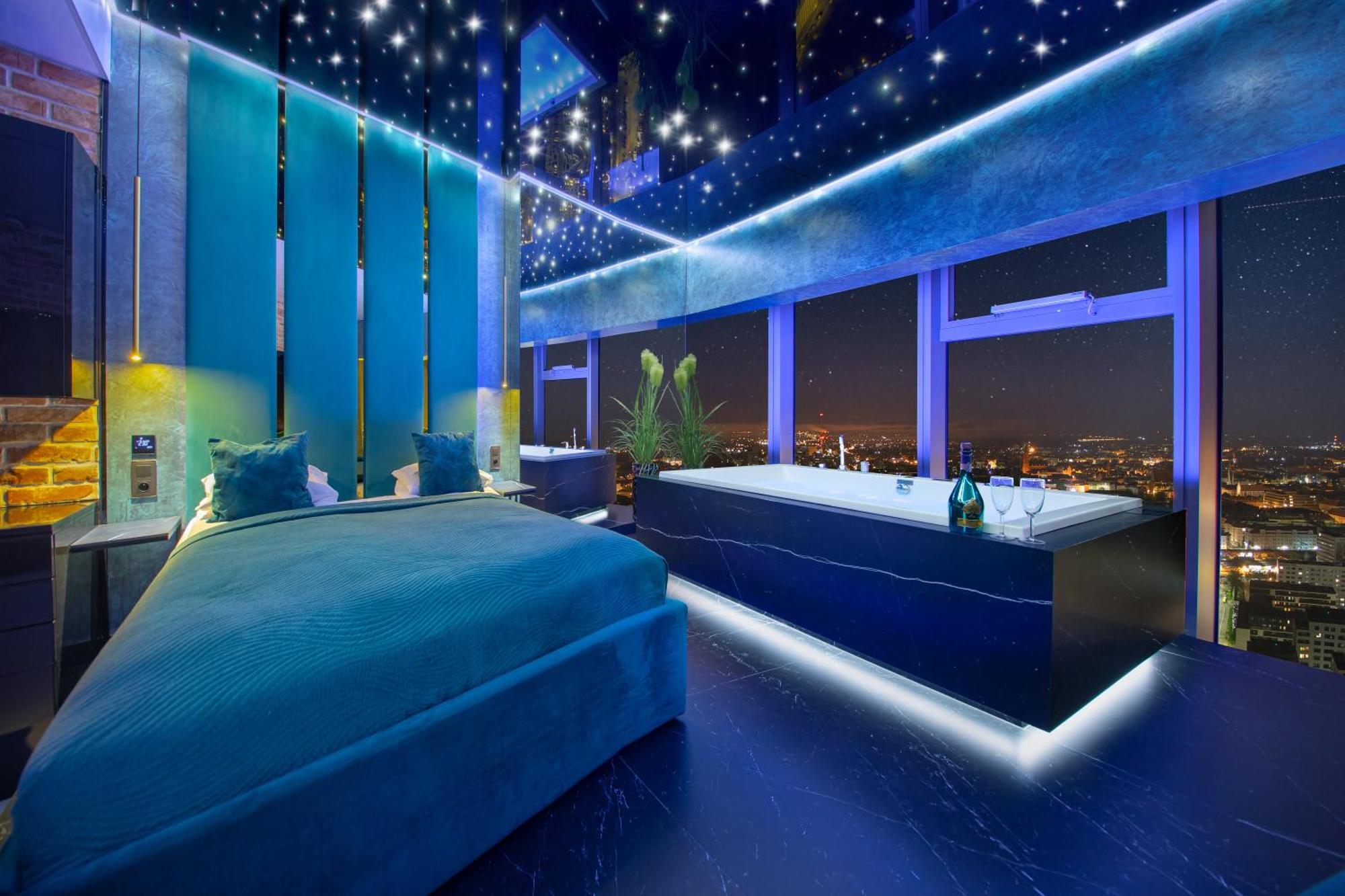 Apartamenty Sky Tower Z Jakuzzi Przy Oknie Вроцлав Екстериор снимка