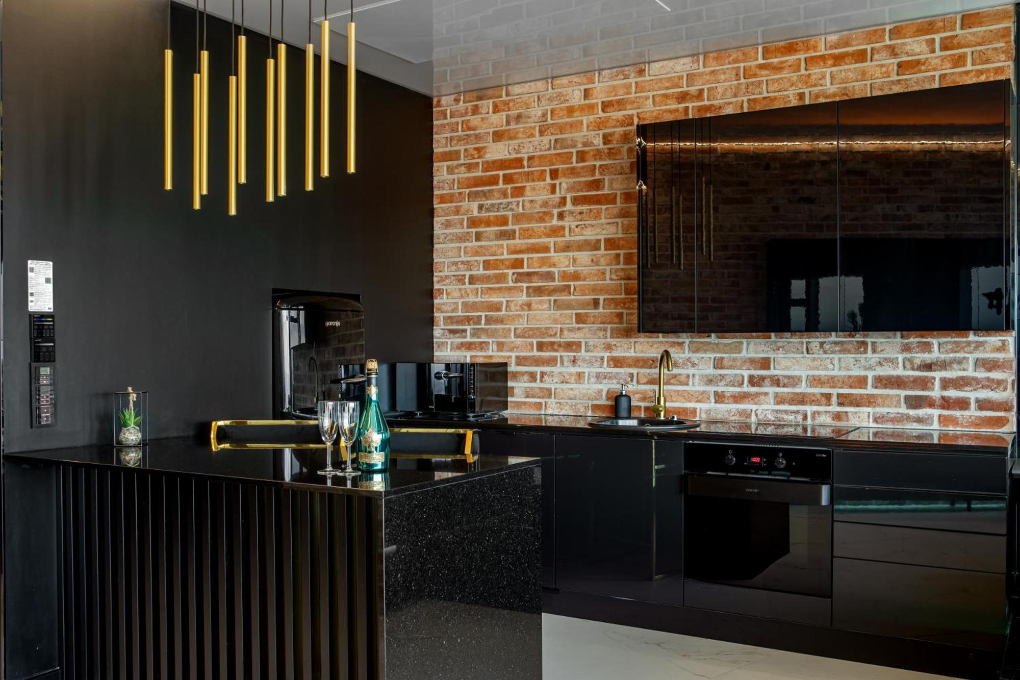 Apartamenty Sky Tower Z Jakuzzi Przy Oknie Вроцлав Екстериор снимка
