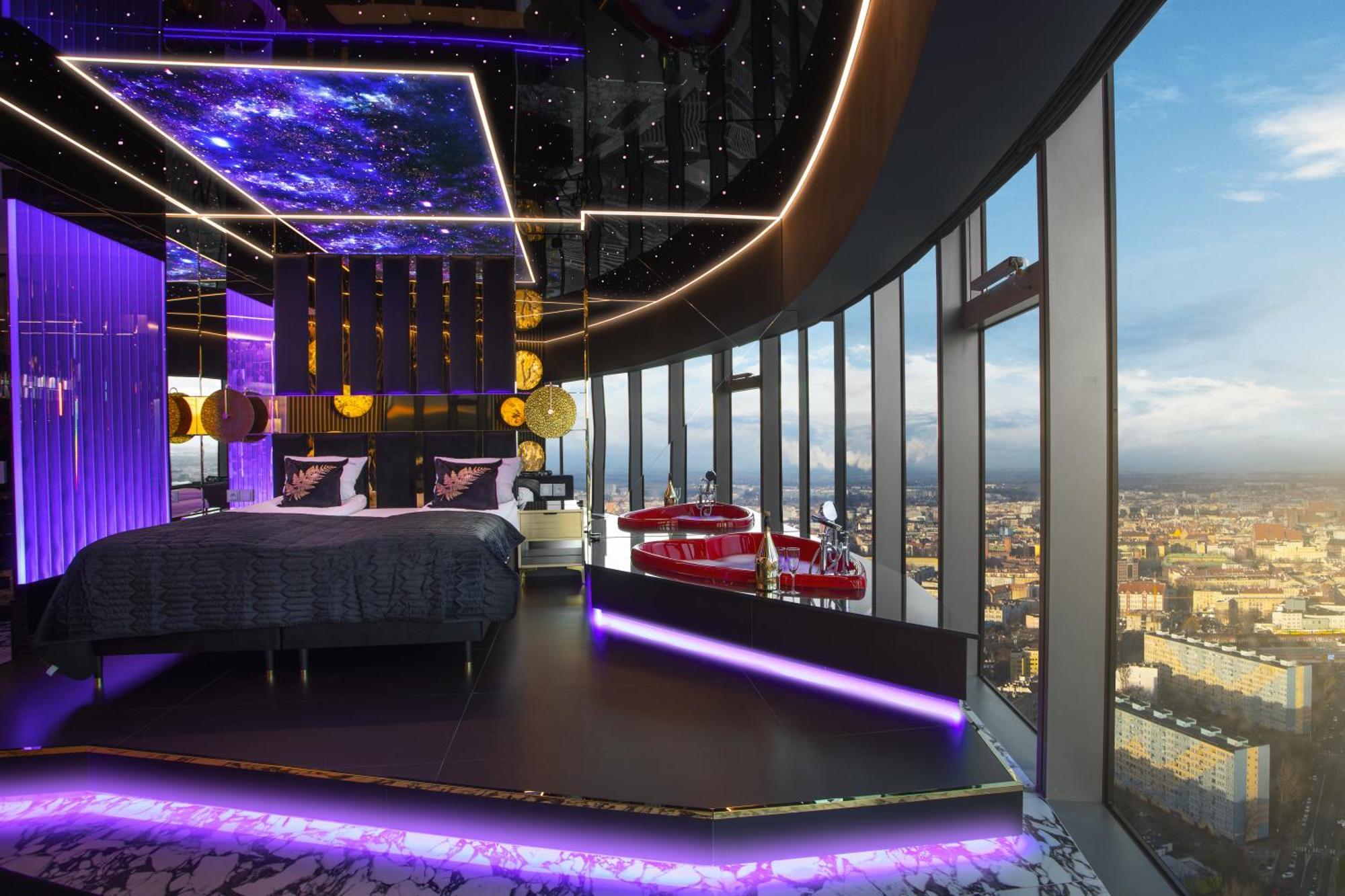 Apartamenty Sky Tower Z Jakuzzi Przy Oknie Вроцлав Екстериор снимка